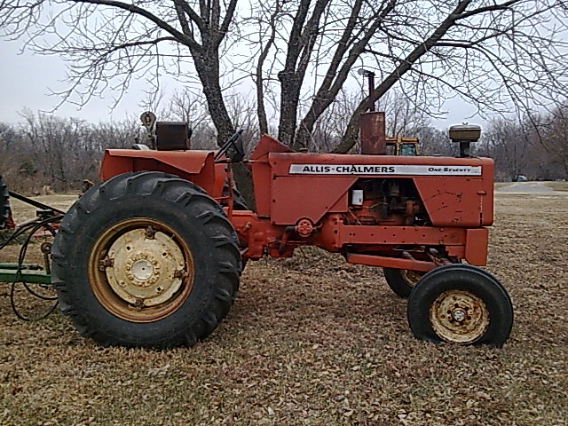 Antique Allis Chalmers Tractors